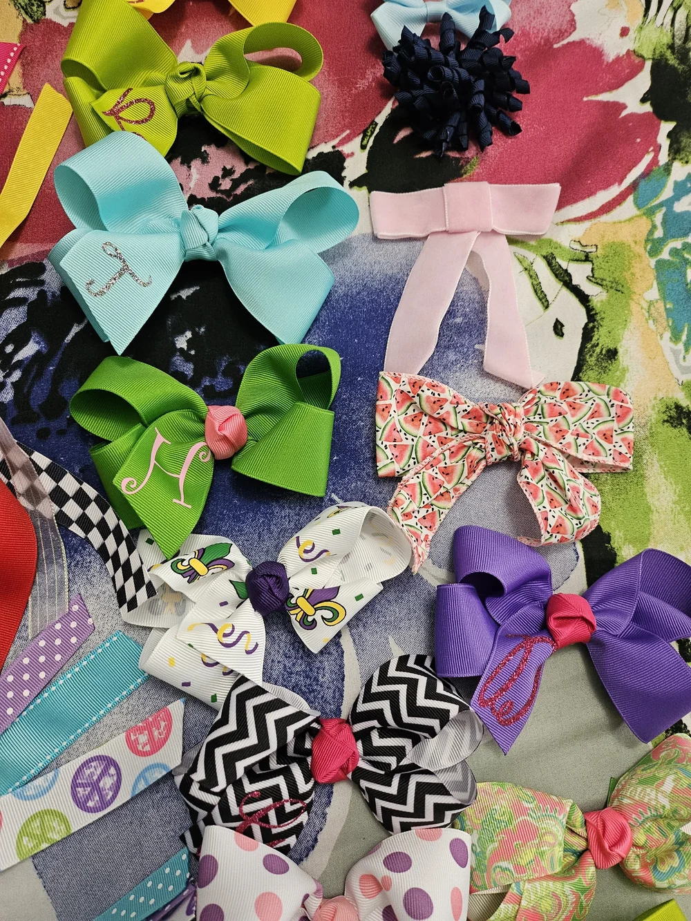 Colorful Girls Ribbon Hair Bows Set — Multicolor Assortment